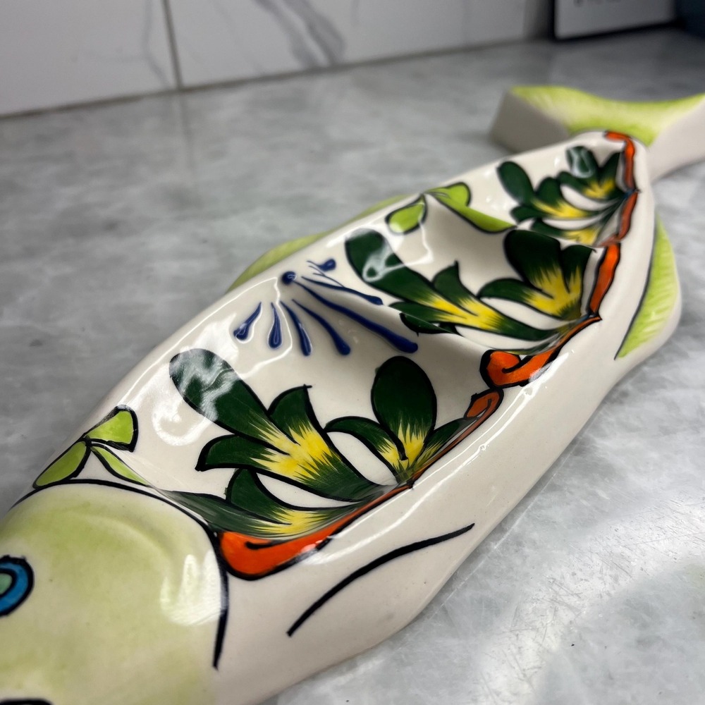 Vintage Hand Painted Fish Dish From Mexico Vibrant Colors - Picture 3 of 7